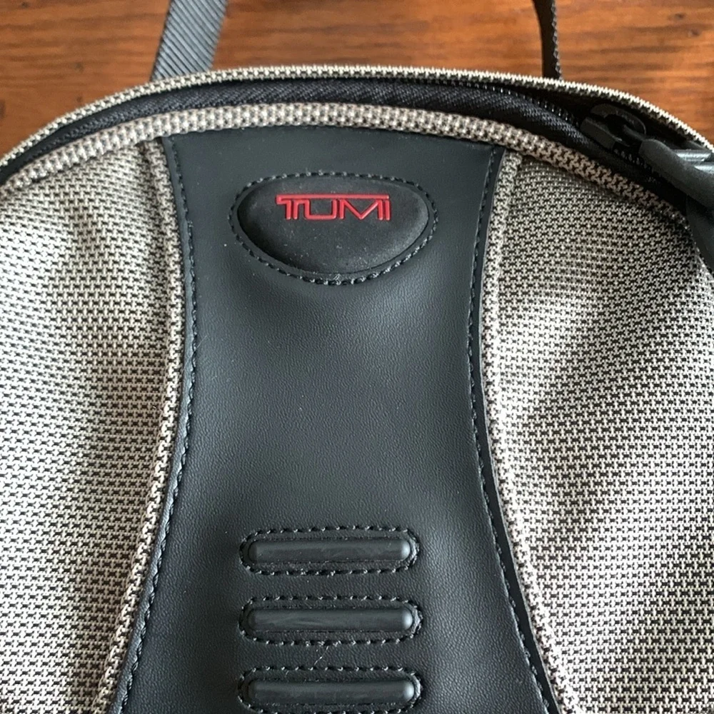 TUMI T2 Ballistic Silver and Black Camera Shoulder Crossbody Travel Bag 9x11x4